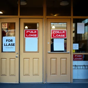 Kansas City Applebee's Franchises Shut Down, Leading to Federal Lawsuit Against Owners